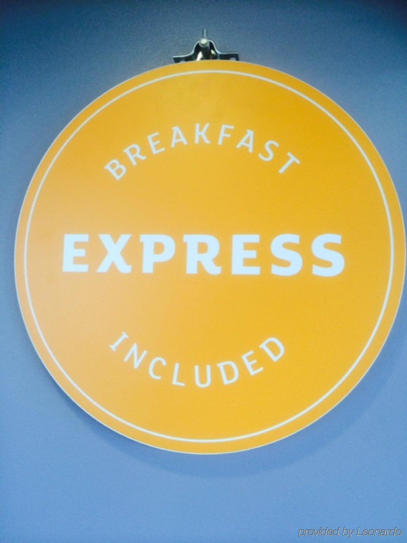 Holiday Inn Express Dunstable, An Ihg Hotel Esterno foto